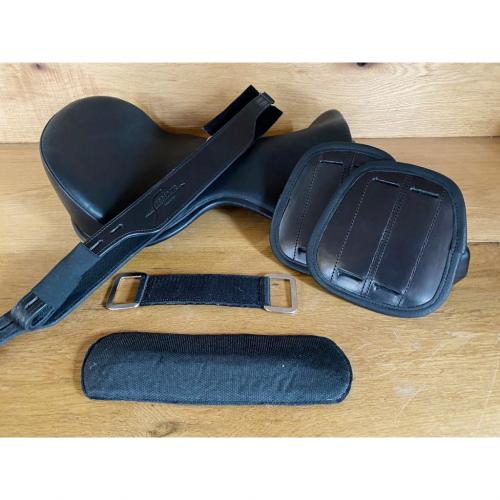 Freeform saddle accessories - seat, leathers, sweat flaps and leather hanger.