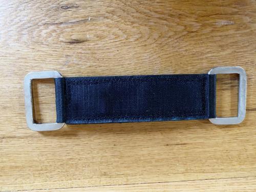 Freeform Western Fender Hanger in Black