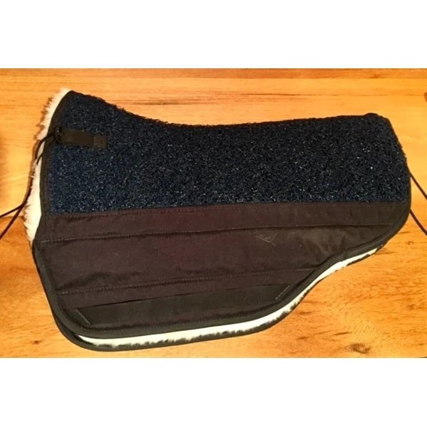 Skito Extra High Peak saddle pad.