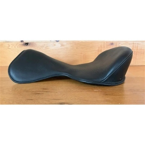 Freeform Tempo Dressage Saddle Seat.